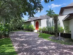 Picture of 2680 Lantern Ln, Naples, FL 34102