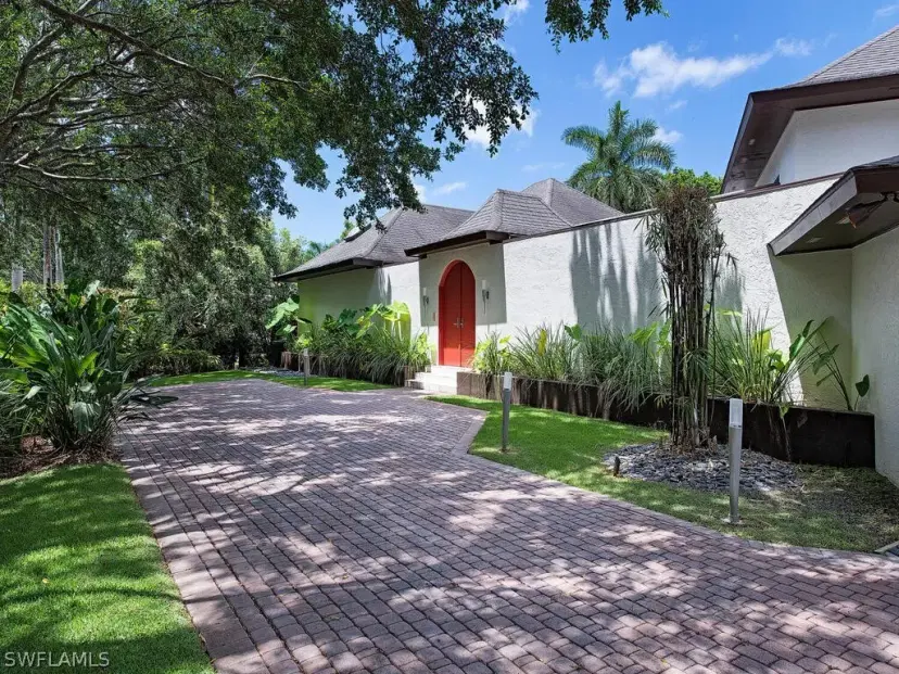Picture of 2680 Lantern Ln, Naples FL 34102