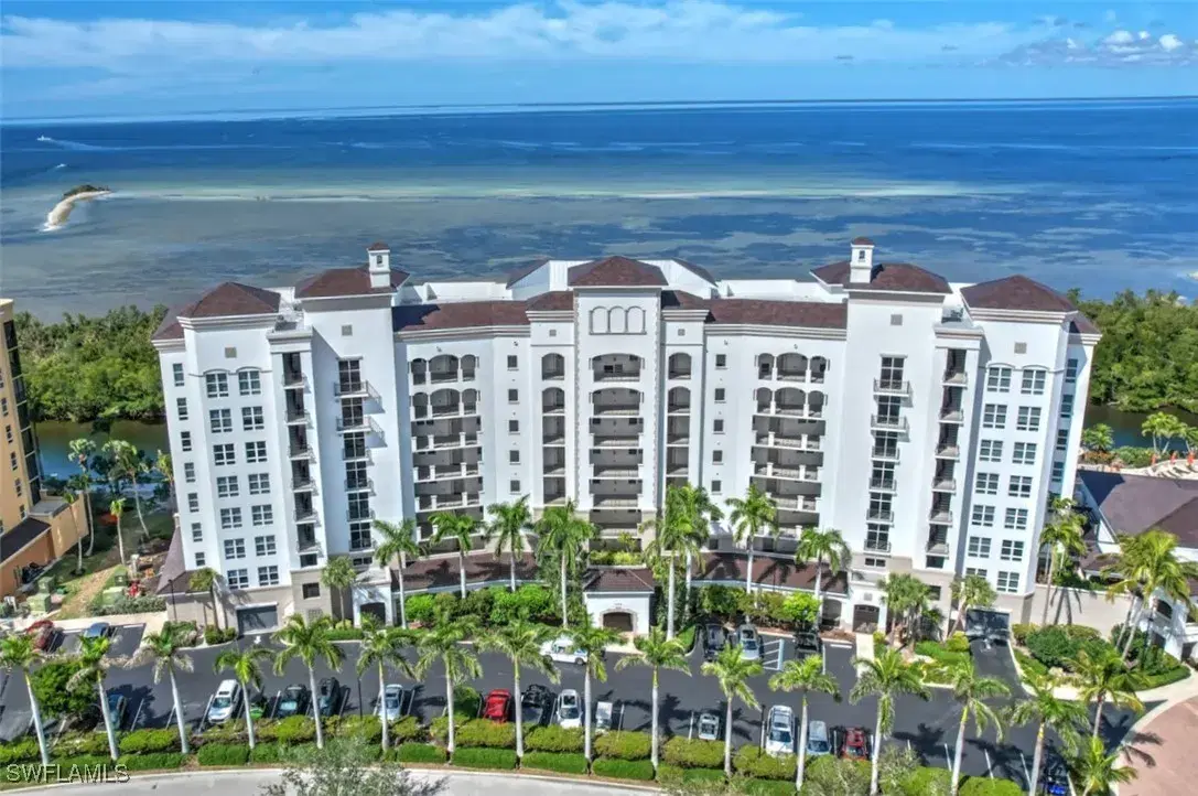 Picture of 3329 Sunset Key Cir 401, Punta Gorda, FL 33955