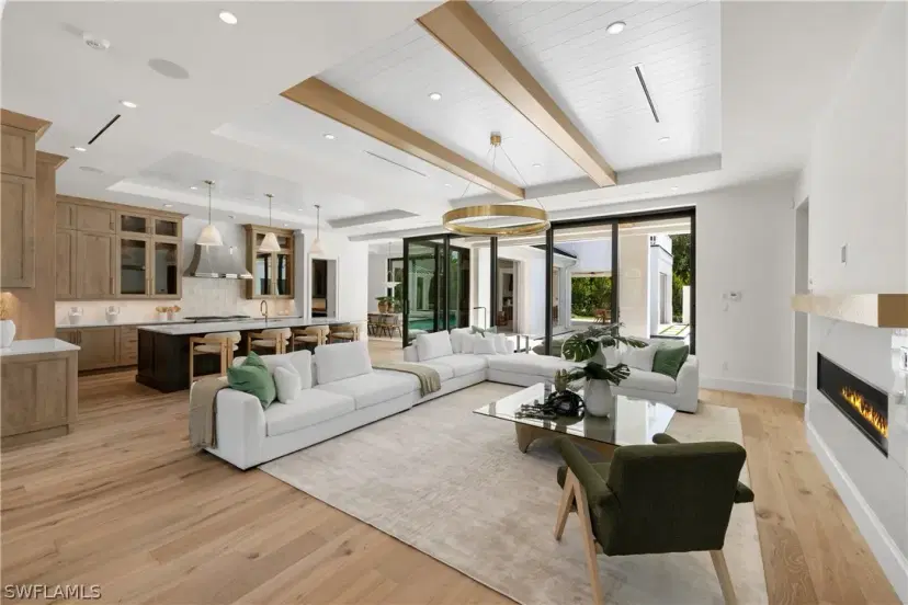 Picture of 1405 Mandarin Rd, Naples FL 34102