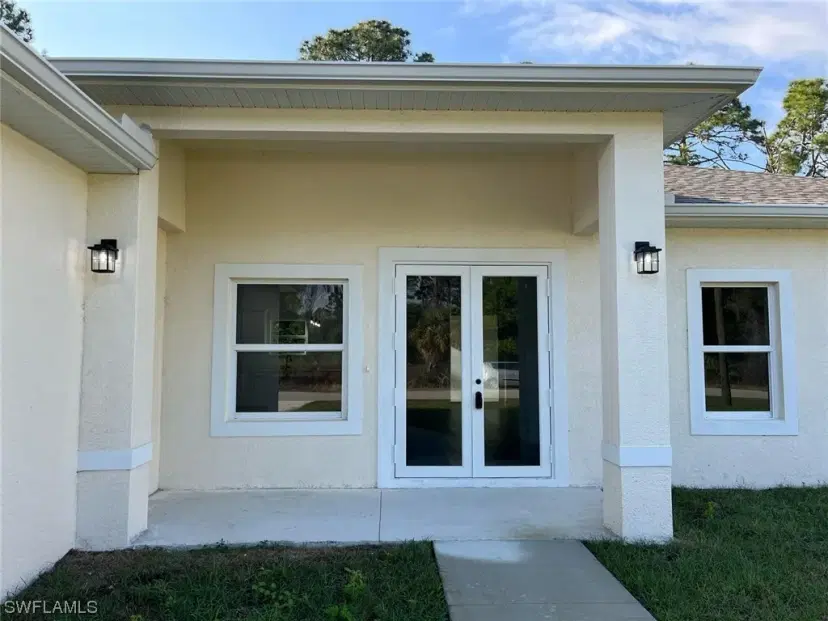 Picture of 1024 Bagget St E, Lehigh Acres FL 33974
