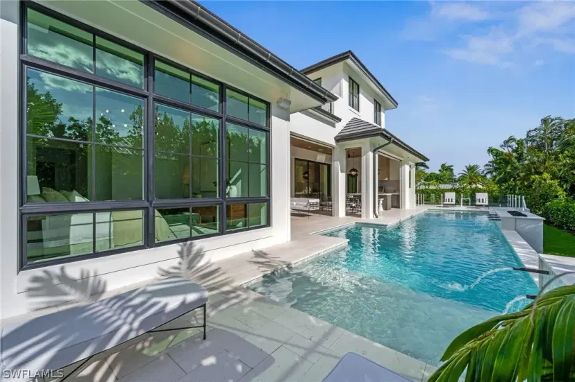 Picture of 508 Neapolitan Ln, Naples FL 34103