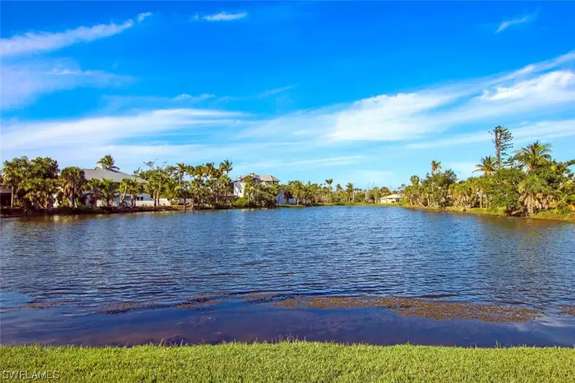 Picture of 235 Palm Lake Dr, Sanibel FL 33957