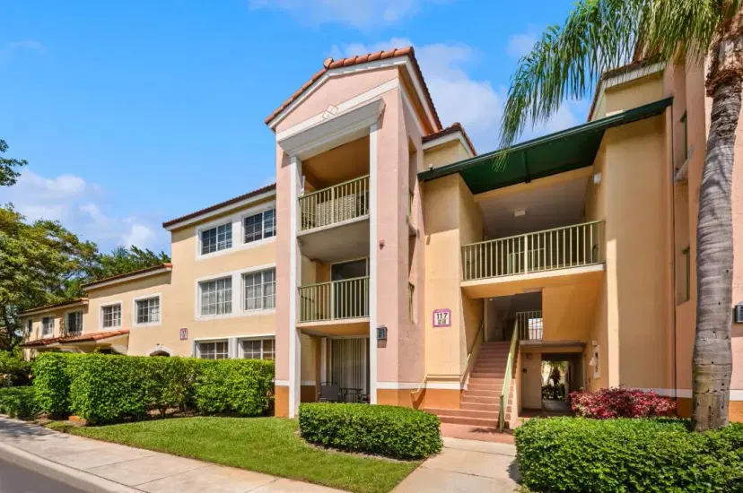 Picture of 117 Yacht Club Way 205, Hypoluxo FL 33462