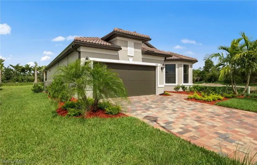 Picture of 17157 Oakstead Dr, Alva FL 33920