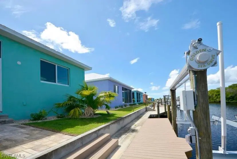 Picture of 3019 Trawler Ln, St. James City FL 33956