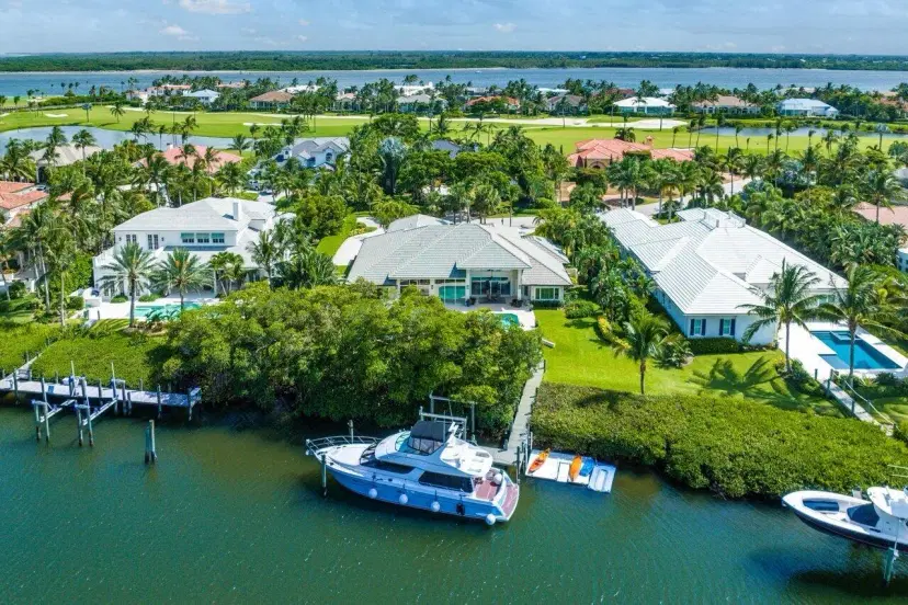 Picture of 6980 SE Harbor Circle, Stuart FL 34996