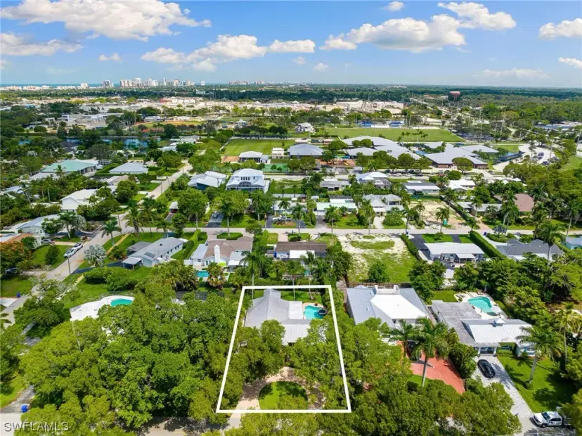 Picture of 1233 12Th Ave N, Naples FL 34102