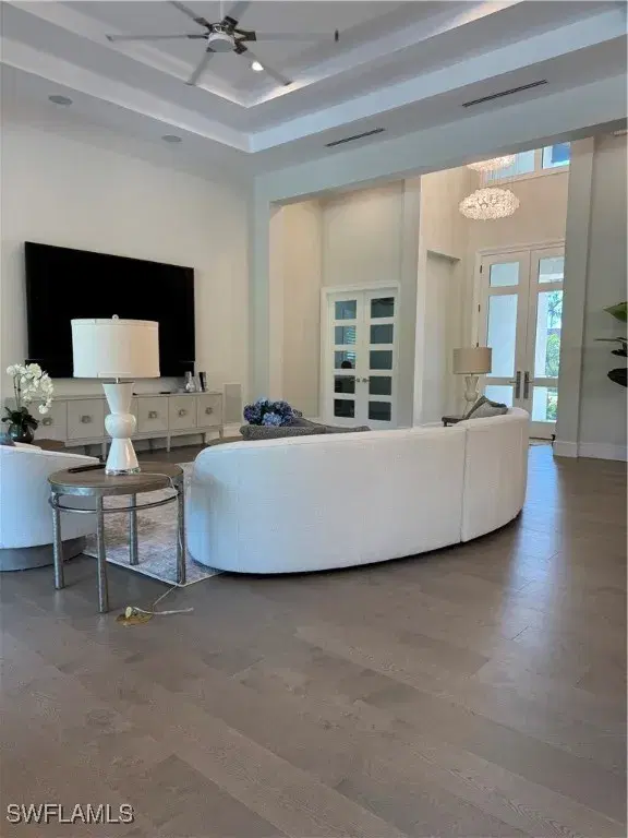 Picture of 569 Neapolitan Way, Naples FL 34103