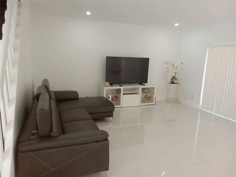 Picture of 8224 NW 9Th Ct, Plantation FL 33324