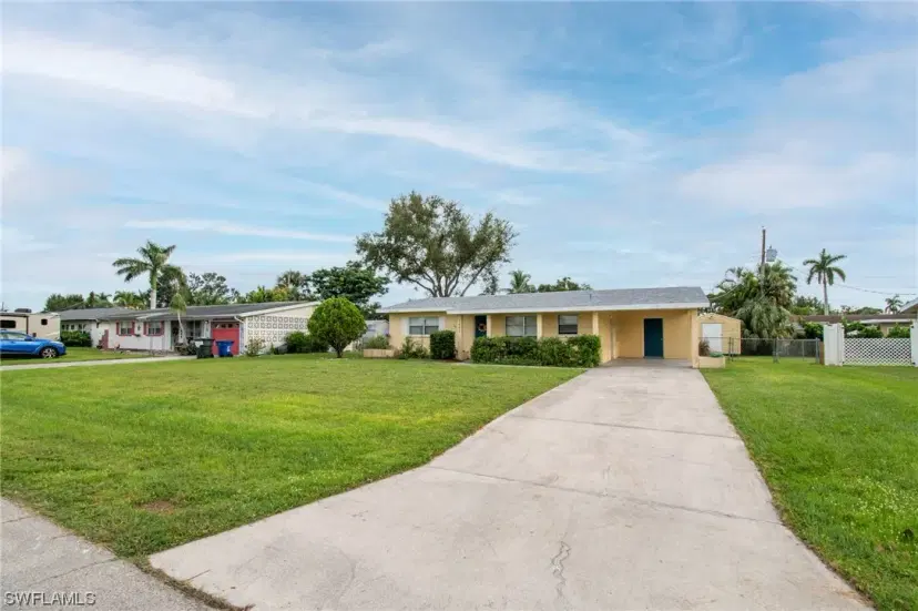 Picture of 1442 Byron Rd, Fort Myers FL 33919