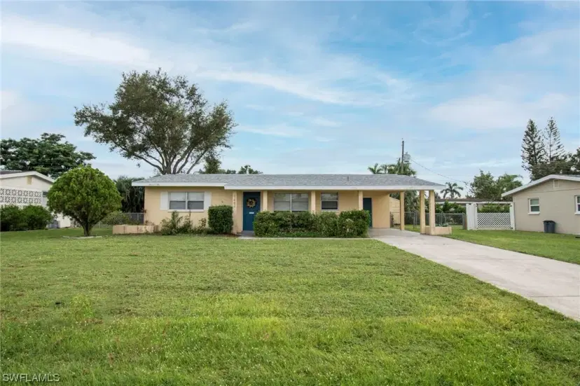 Picture of 1442 Byron Rd, Fort Myers FL 33919