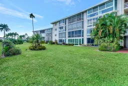 Picture of 2728 N Garden Drive N 111, Lake Worth, FL 33461