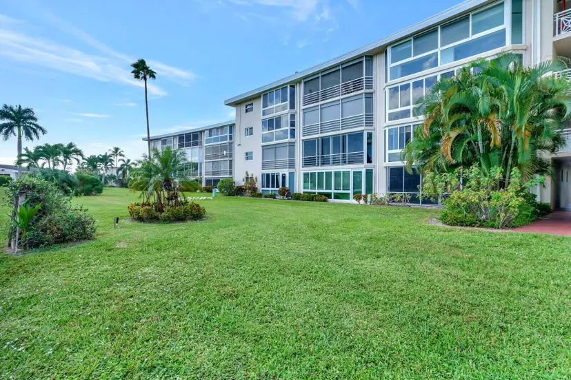 Picture of 2728 N Garden Drive N 111, Lake Worth FL 33461