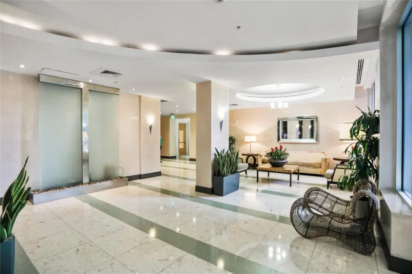 Picture of 3901 S Ocean Dr C4A, Hollywood FL 33019