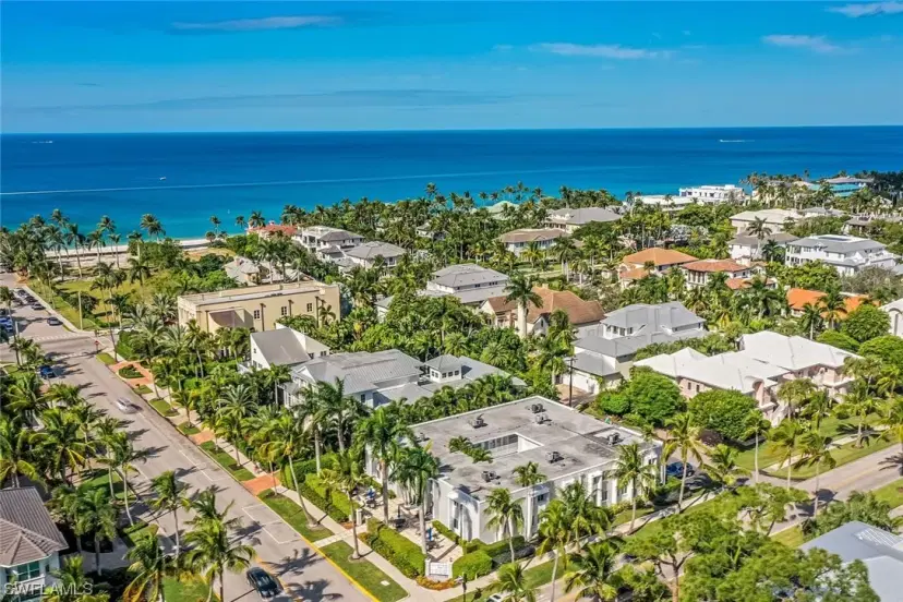 Picture of 175 5Th Ave S 5, Naples FL 34102