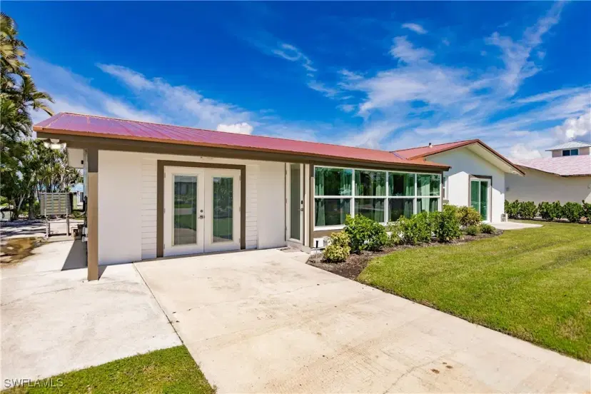 Picture of 2201 Sanibel Blvd, St. James City FL 33956
