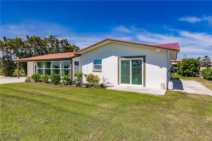 Picture of 2201 Sanibel Blvd, St. James City FL 33956