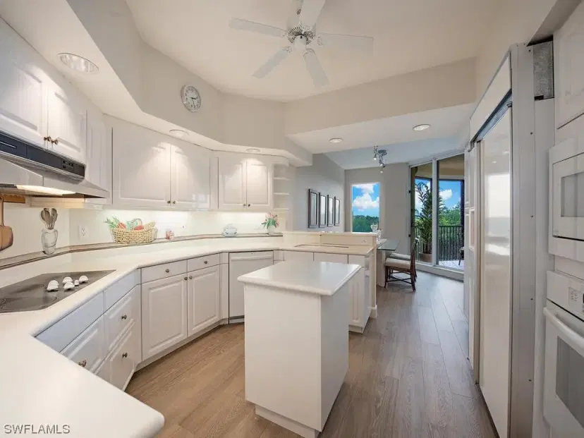 Picture of 8990 Bay Colony Dr 302, Naples FL 34108