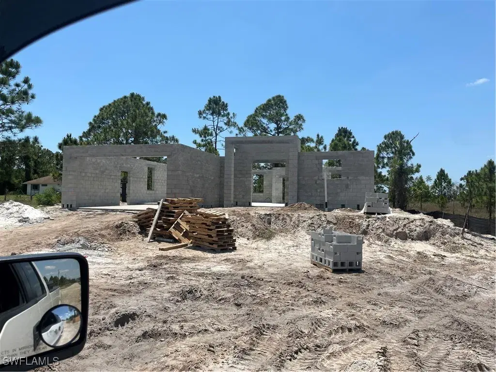 Picture of 1042 Marshall Ave S, Lehigh Acres, FL 33974