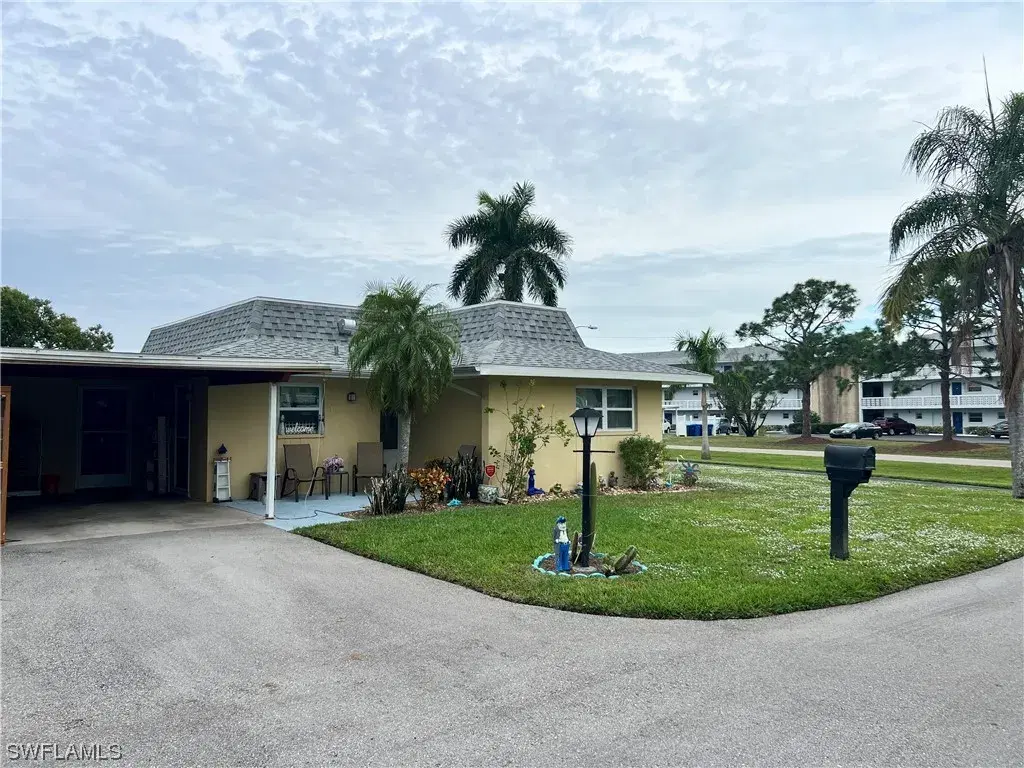 Picture of 504 Pangola Dr, North Fort Myers, FL 33903