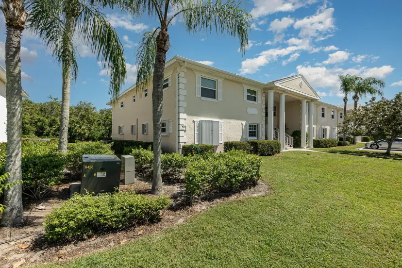 Picture of 720 Lake Orchid Circle 202, Vero Beach FL 32962