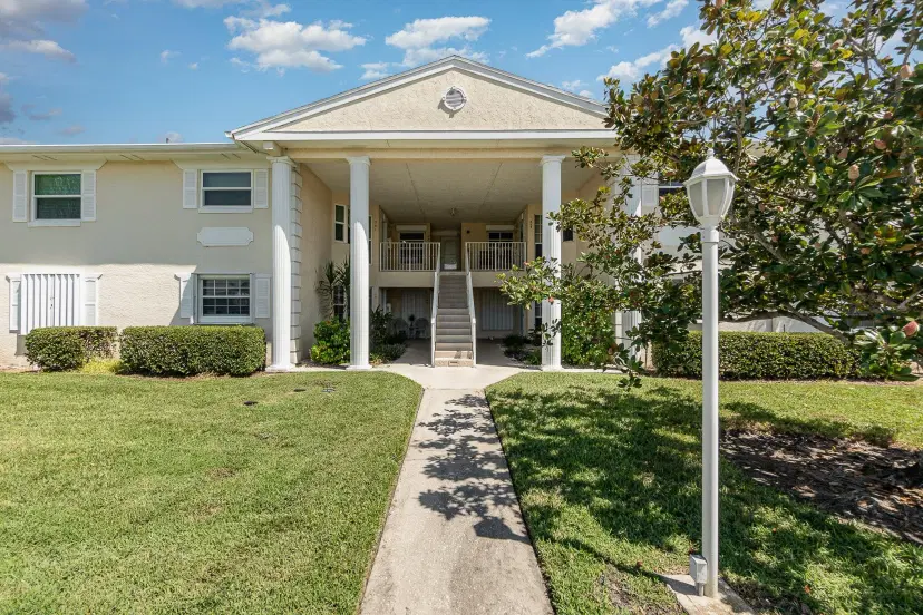 Picture of 720 Lake Orchid Circle 202, Vero Beach FL 32962