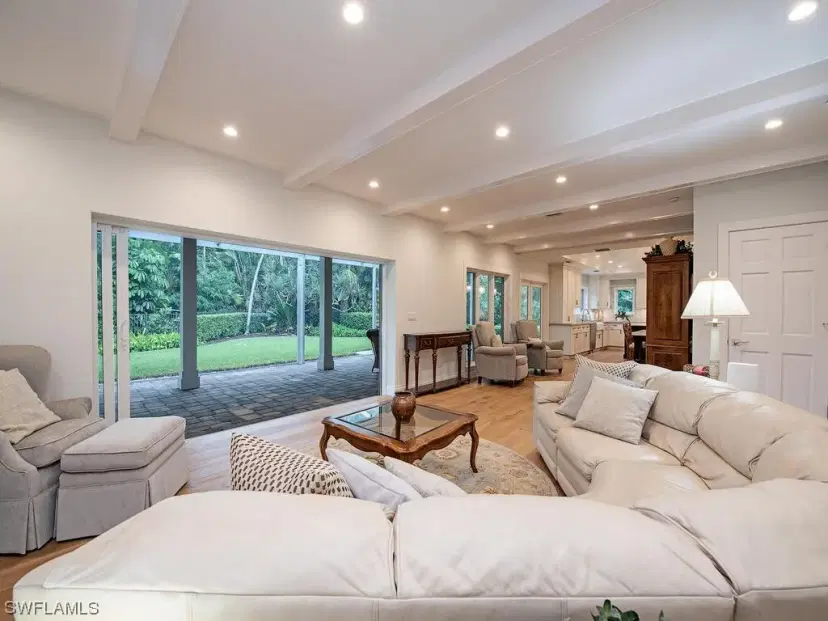 Picture of 6550 Ridgewood Dr, Naples FL 34108