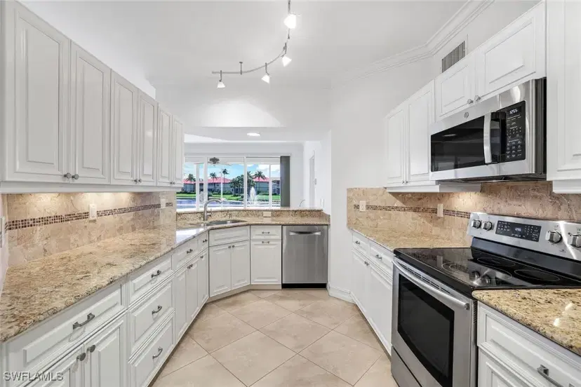 Picture of 255 Waterside Cir 5-102, Marco Island FL 34145