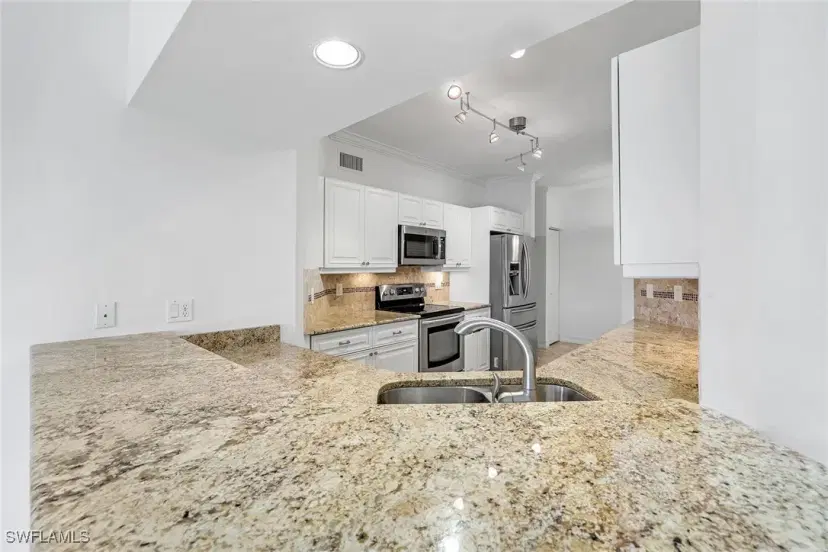 Picture of 255 Waterside Cir 5-102, Marco Island FL 34145
