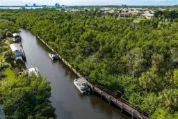 Picture of 5705 Foxlake Dr 4, North Fort Myers, FL 33917
