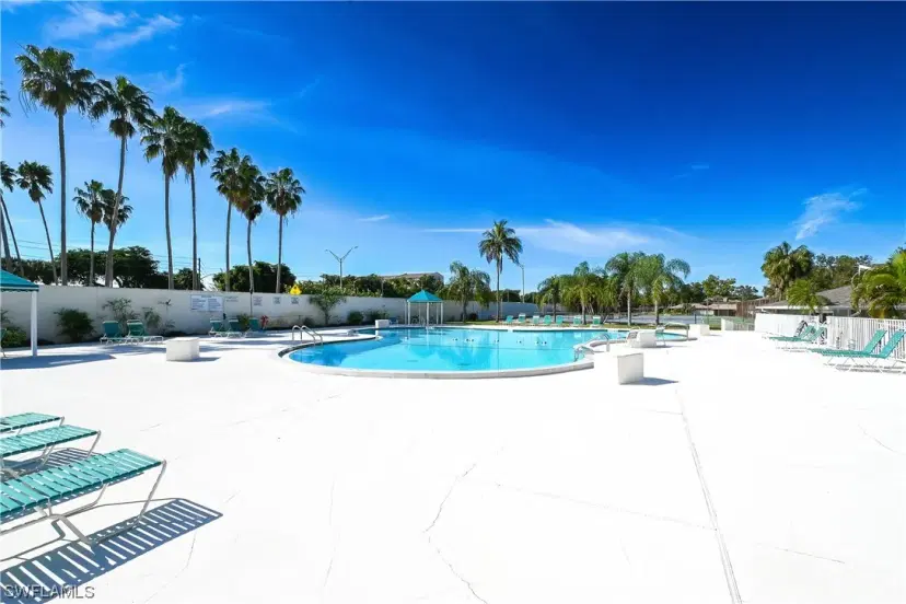Picture of 4266 Island Cir B, Fort Myers FL 33919
