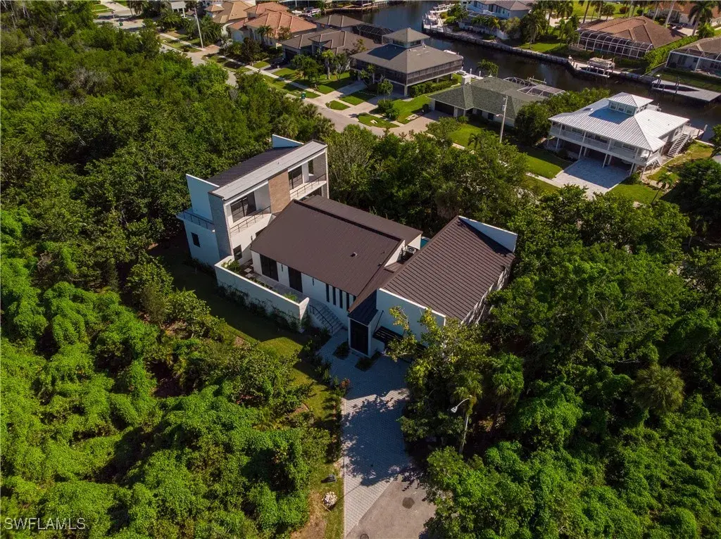 Picture of 122 Sea Lavender Ln, Marco Island, FL 34145
