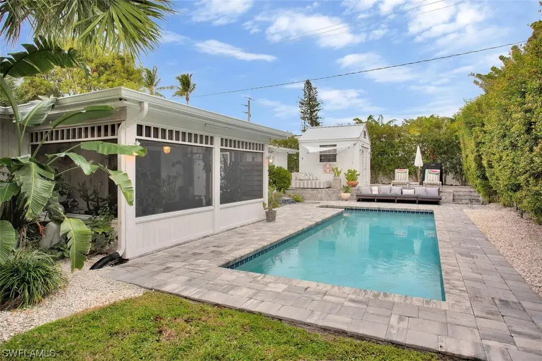 Picture of 540 7Th St N, Naples, FL 34102