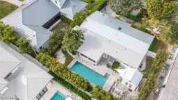 Picture of 540 7Th St N, Naples, FL 34102