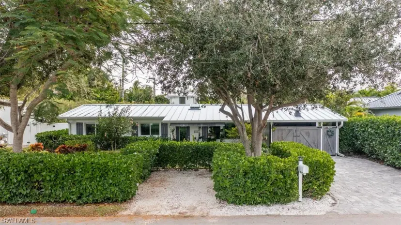 Picture of 540 7Th St N, Naples FL 34102