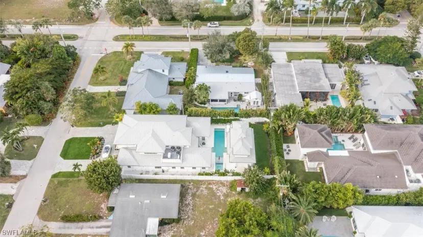 Picture of 540 7Th St N, Naples FL 34102