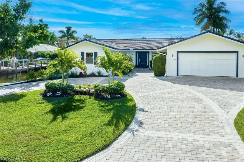 Picture of 1380 Dolphin Rd, Naples FL 34102