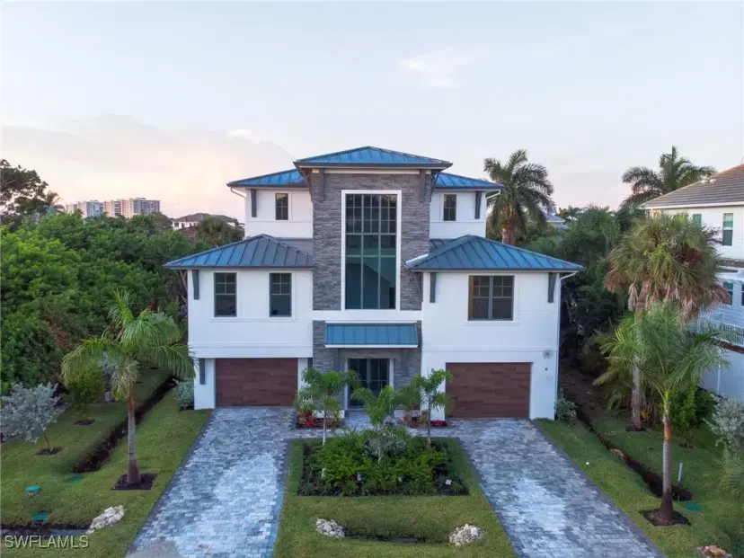 Picture of 375 Periwinkle Ct, Marco Island FL 34145