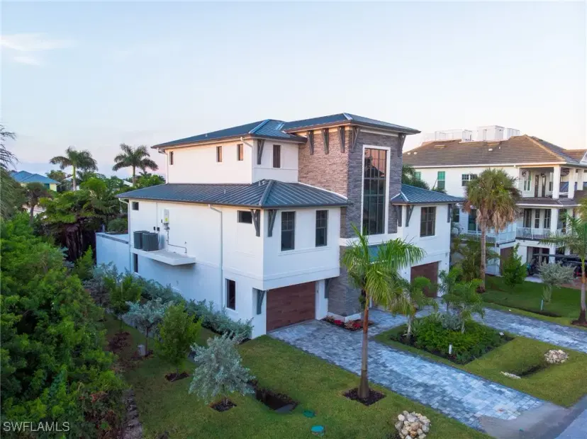 Picture of 375 Periwinkle Ct, Marco Island FL 34145