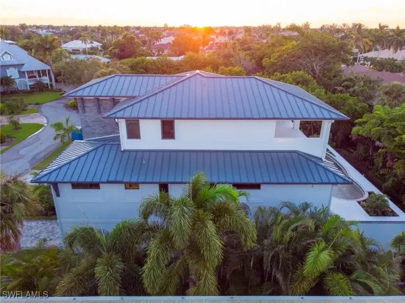 Picture of 375 Periwinkle Ct, Marco Island FL 34145