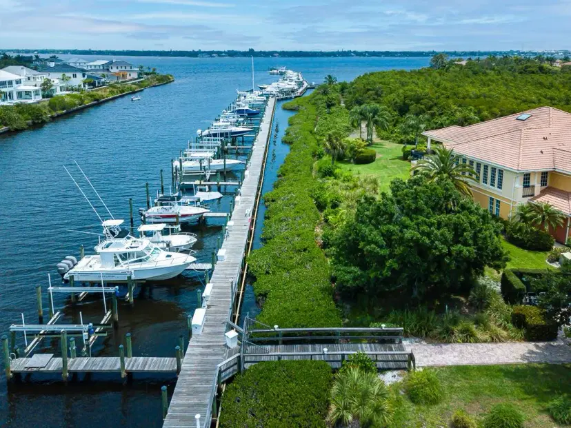 Picture of 742 SW Palm Cove Drive, Palm City FL 34990