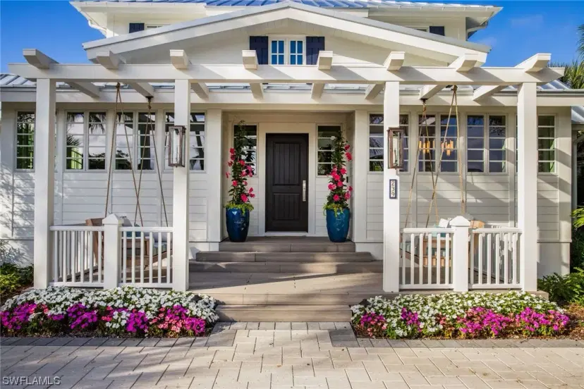 Picture of 239 Broad Ave S, Naples FL 34102