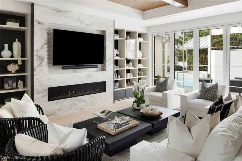 Picture of 239 Broad Ave S, Naples FL 34102