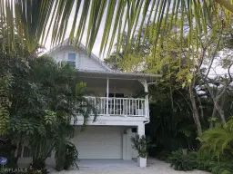 Picture of 2832 Weeks Ave, Naples, FL 34112