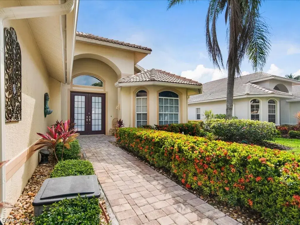 Picture of 6932 Mauna Loa Ln, Naples, FL 34113