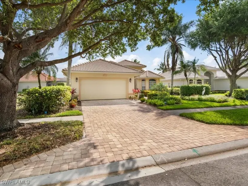 Picture of 6932 Mauna Loa Ln, Naples FL 34113
