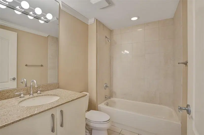 Picture of 101 SE 20 Ave 406, Deerfield Beach FL 33441
