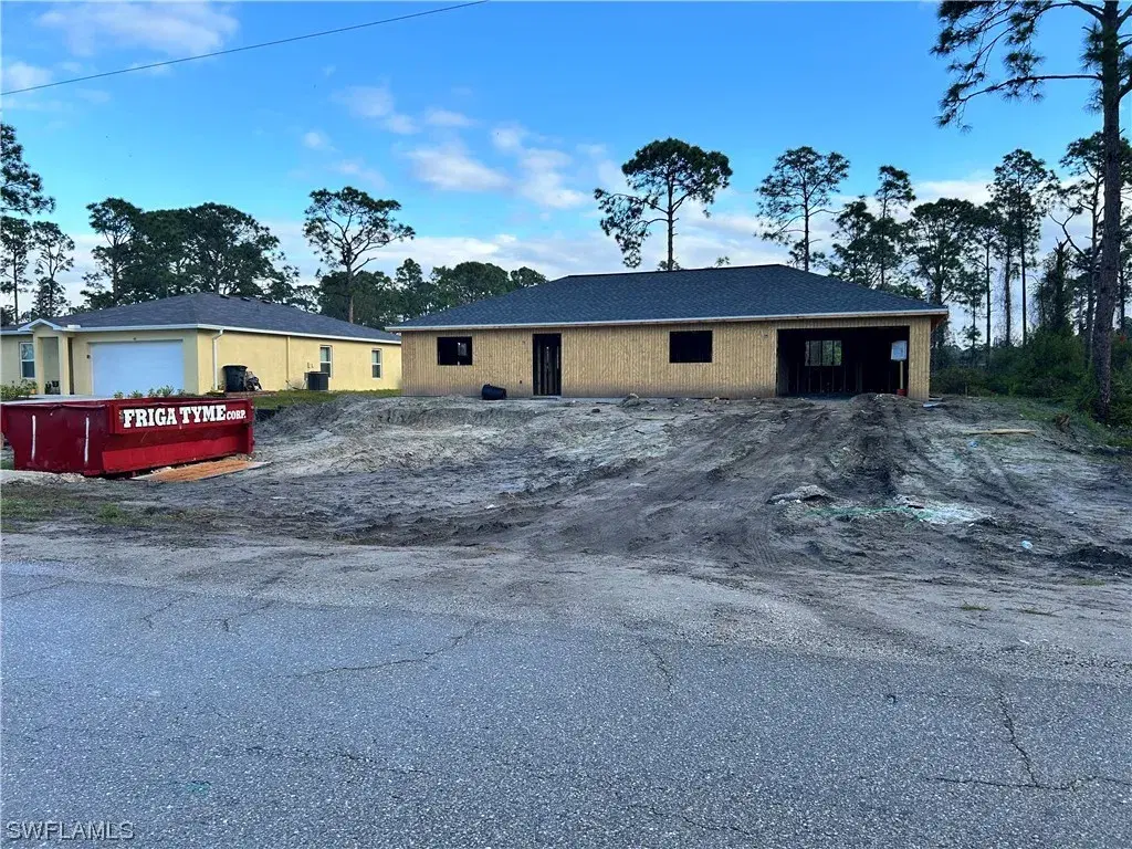 Picture of 2012 Roosevelt Ave, Alva, FL 33920