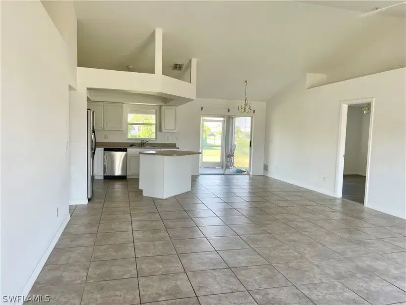 Picture of 617 SW 11Th St, Cape Coral FL 33991